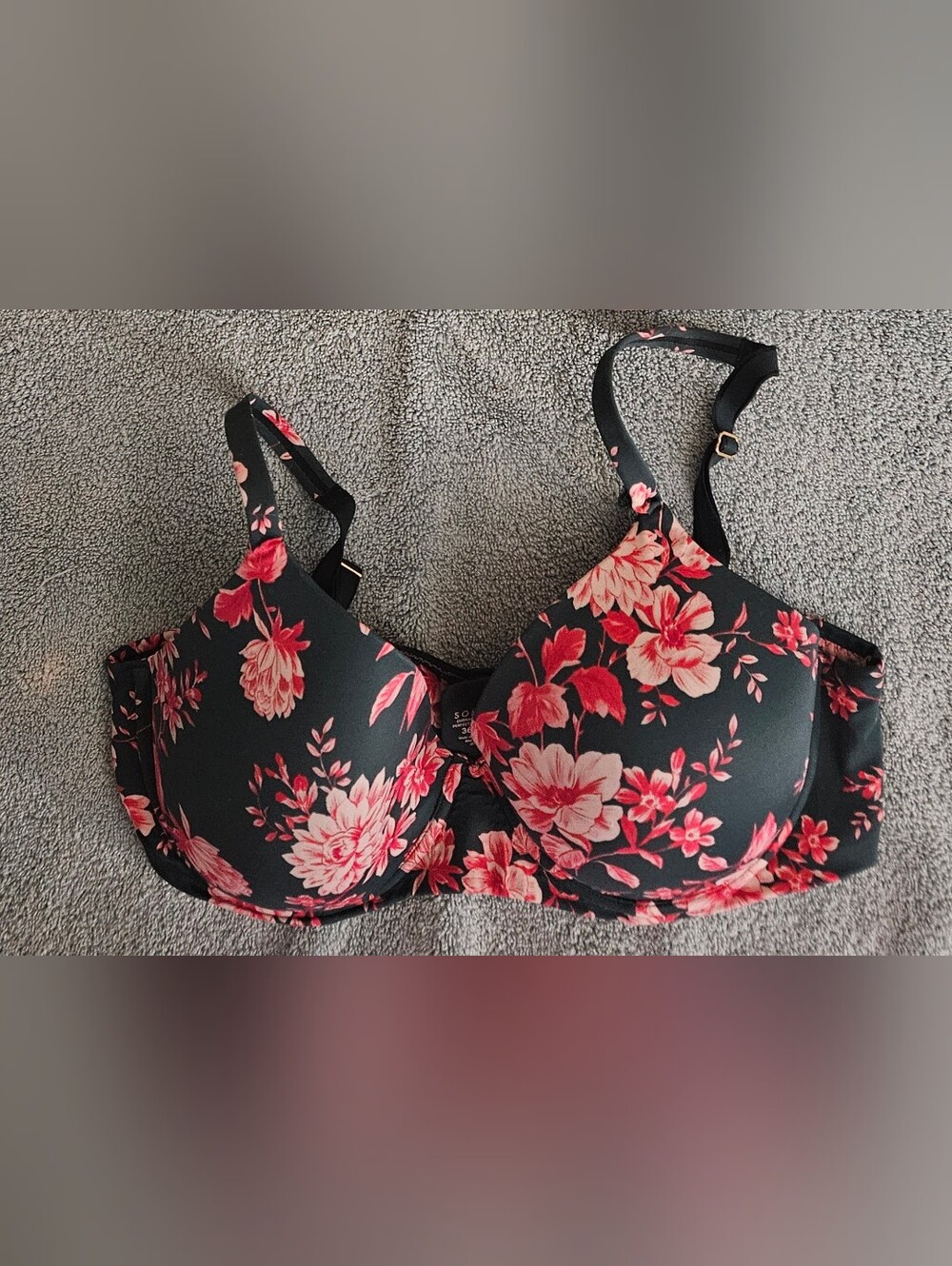 2 36DD SOMA Embraceable Perfect COVERAGE hardly Worn
